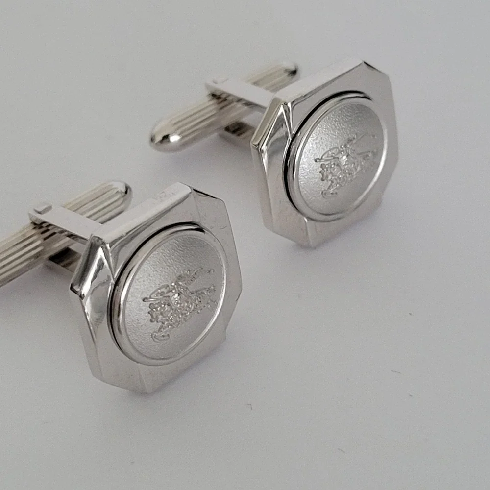 Burberrys Vintage Silver Tone Octagon Prorsum Knight Logo Cufflinks Mens Accesso